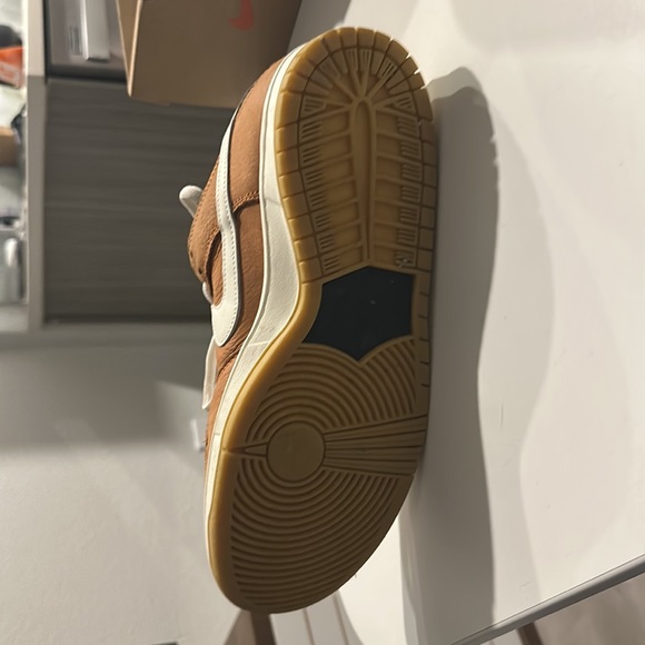 Nike SB Dunk Low 9 Mens/ 10.5 Womens - Picture 4 of 4